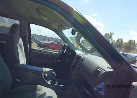 2004 Ford Explorer Nbx/Xlt from USA, damaged, VIN 1FMZU73K54UB22090